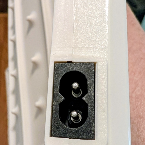 New TOLINA Flexible Heated Board- Child lock, Timer, Heat Settings 24"W X 14"L - Picture 5 of 9